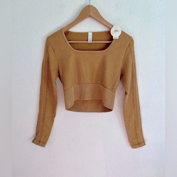 aerie Tops - Aerie Offline Seamless Cable Cropped Compression Stonewash Brown Top L